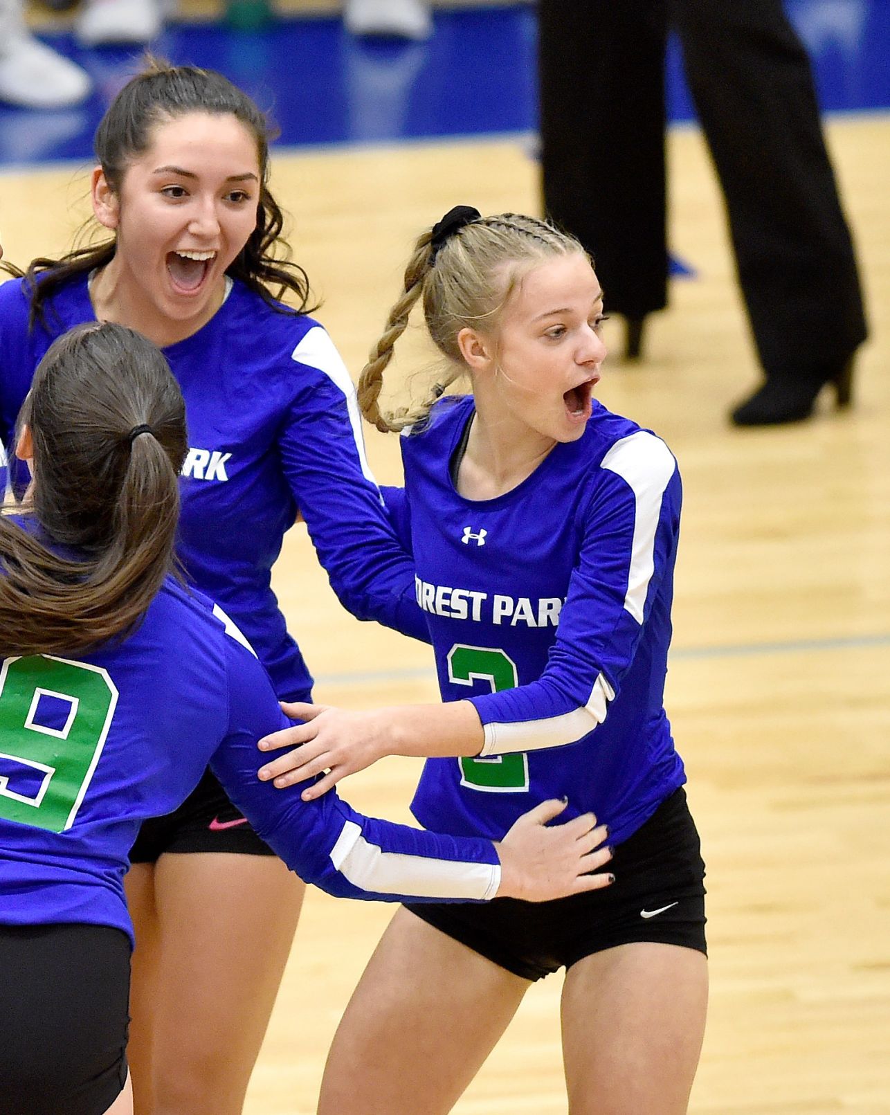 B_FP_Volley_06_Courtney_Gibbs_2_Kaya_Amaroso_5.jpg